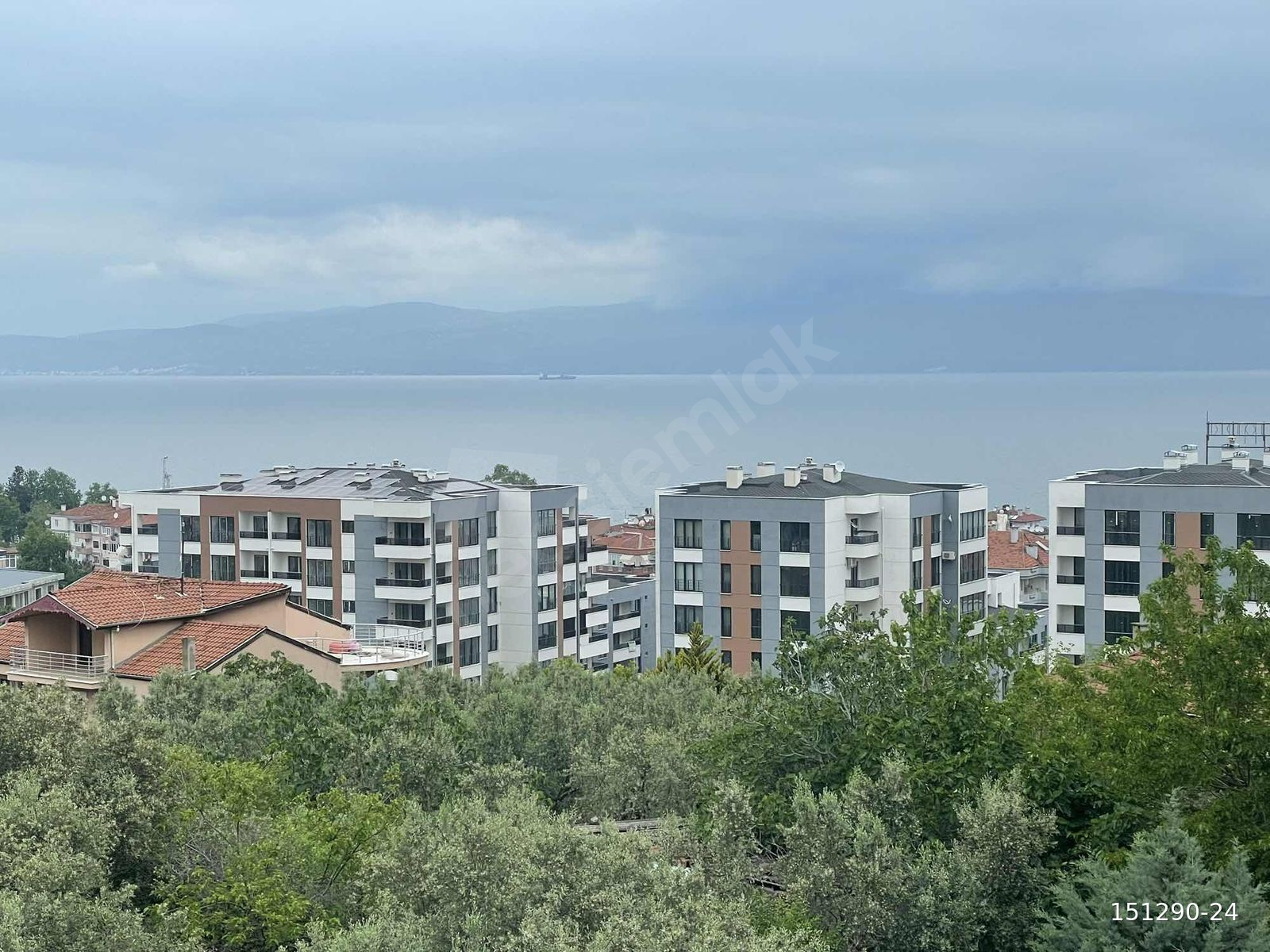 ÖMERBEY MAHALLESI'NDE DENIZ MANZARALI KIRALIK DUBLEKS DAIRE