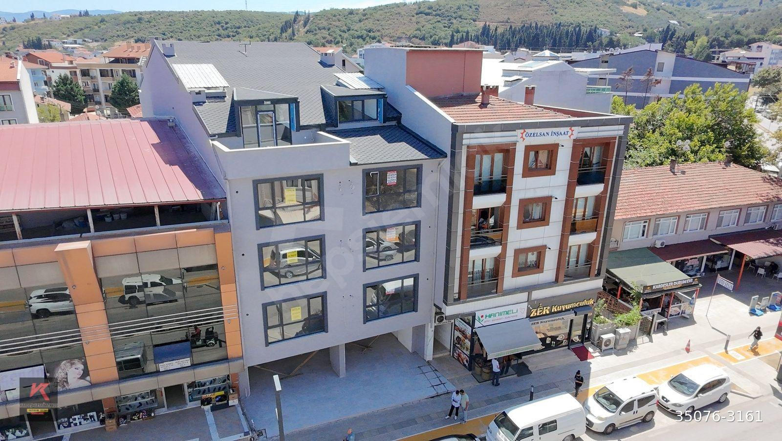 KARDEŞTEN ALTINOVA MERKEZDE 1+1 3+1 SATILIK DAİRE VE OFİSLER