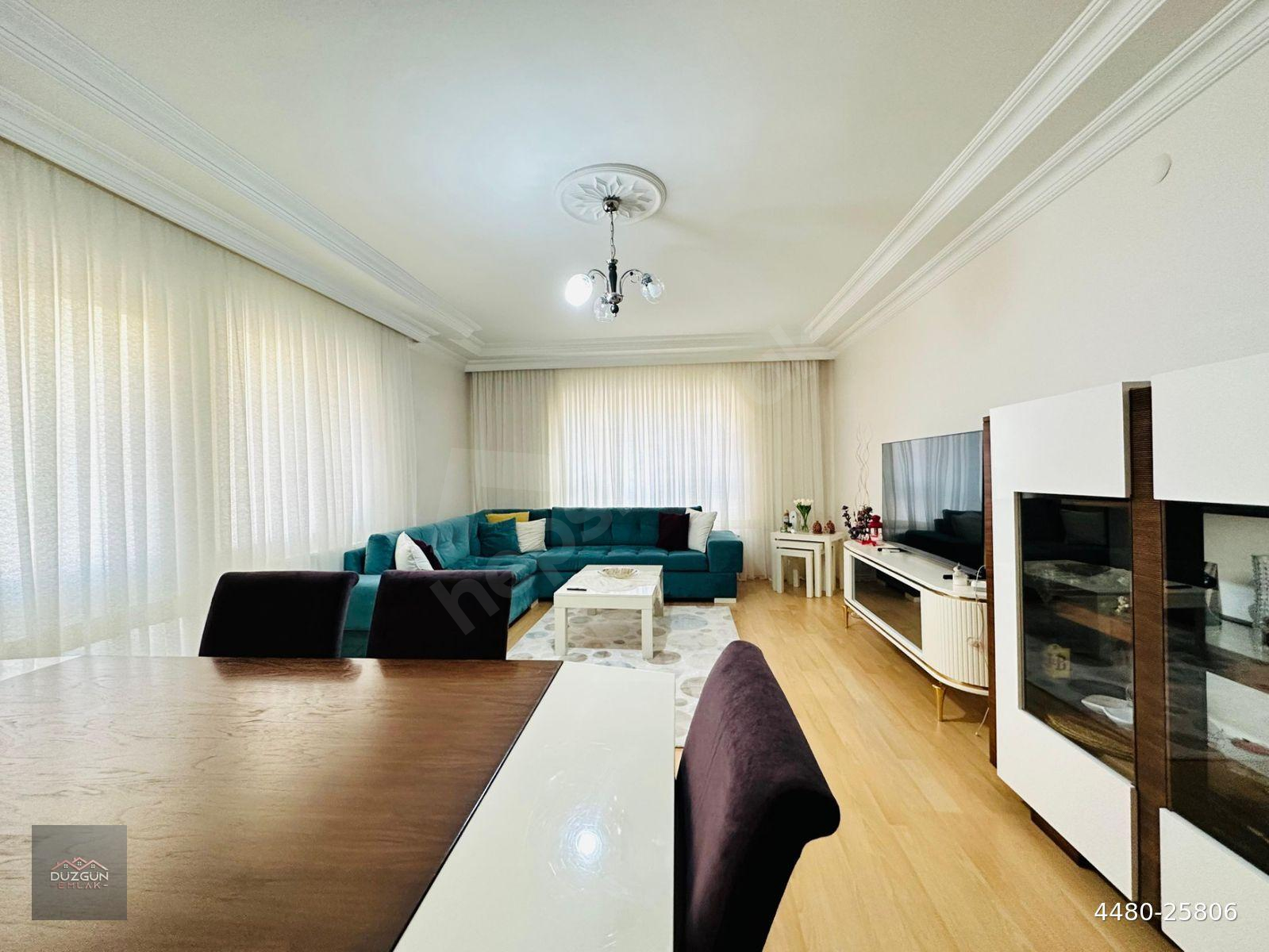 DÜZGÜN EMLAK'TAN MERKEZDE 1.KATTA GENİŞ MASRAFSIZ 4+1 DAİRE