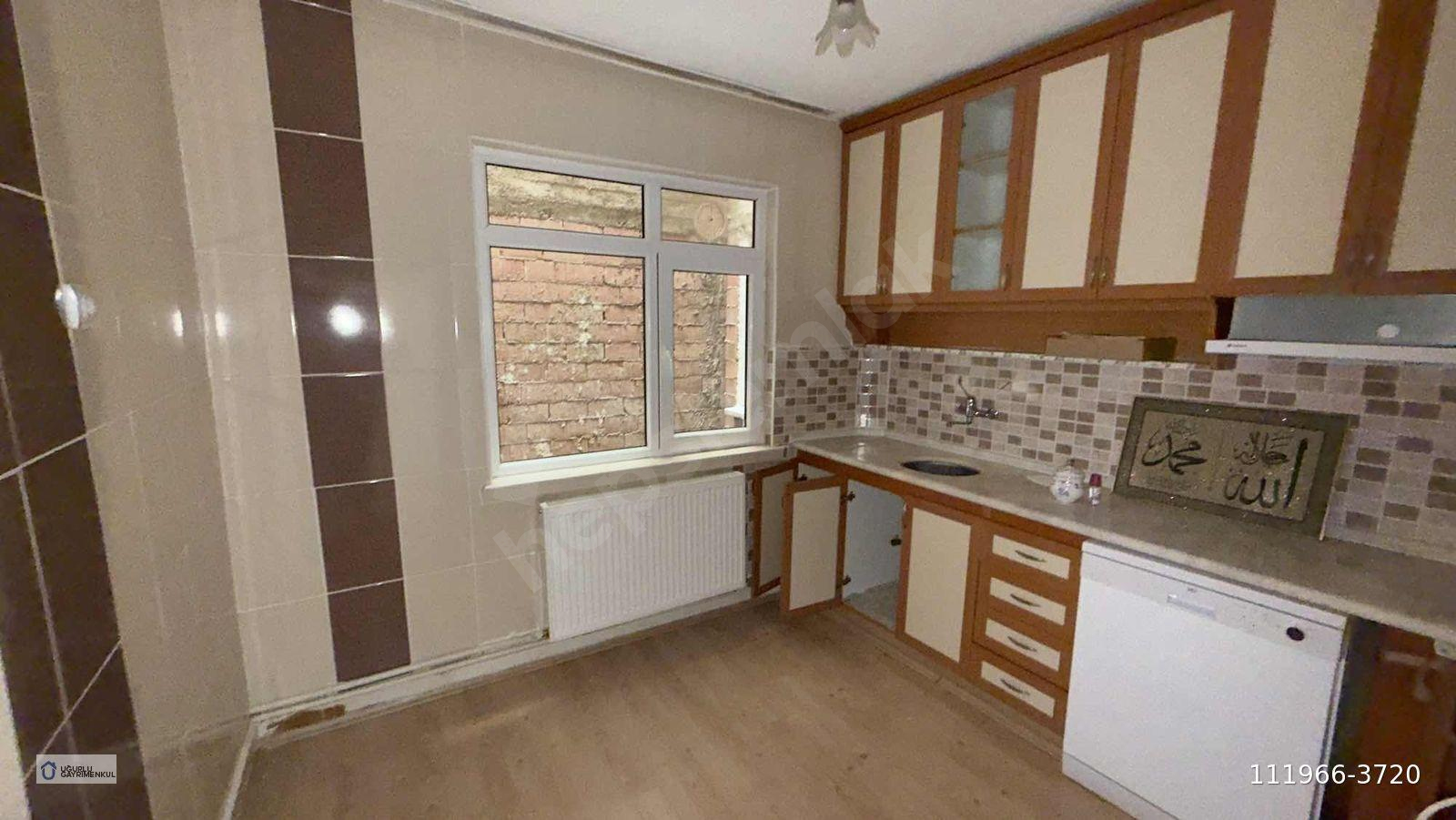 UĞURLU EMLAKTAN SATILIK DAİRE