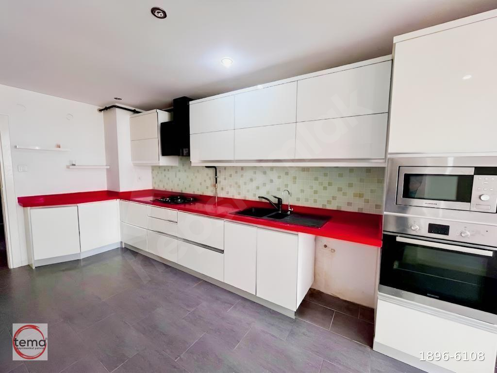 BEYAZEVLERDE DOĞALGAZLI GENİŞ 4+1 SATILIK DAİRE