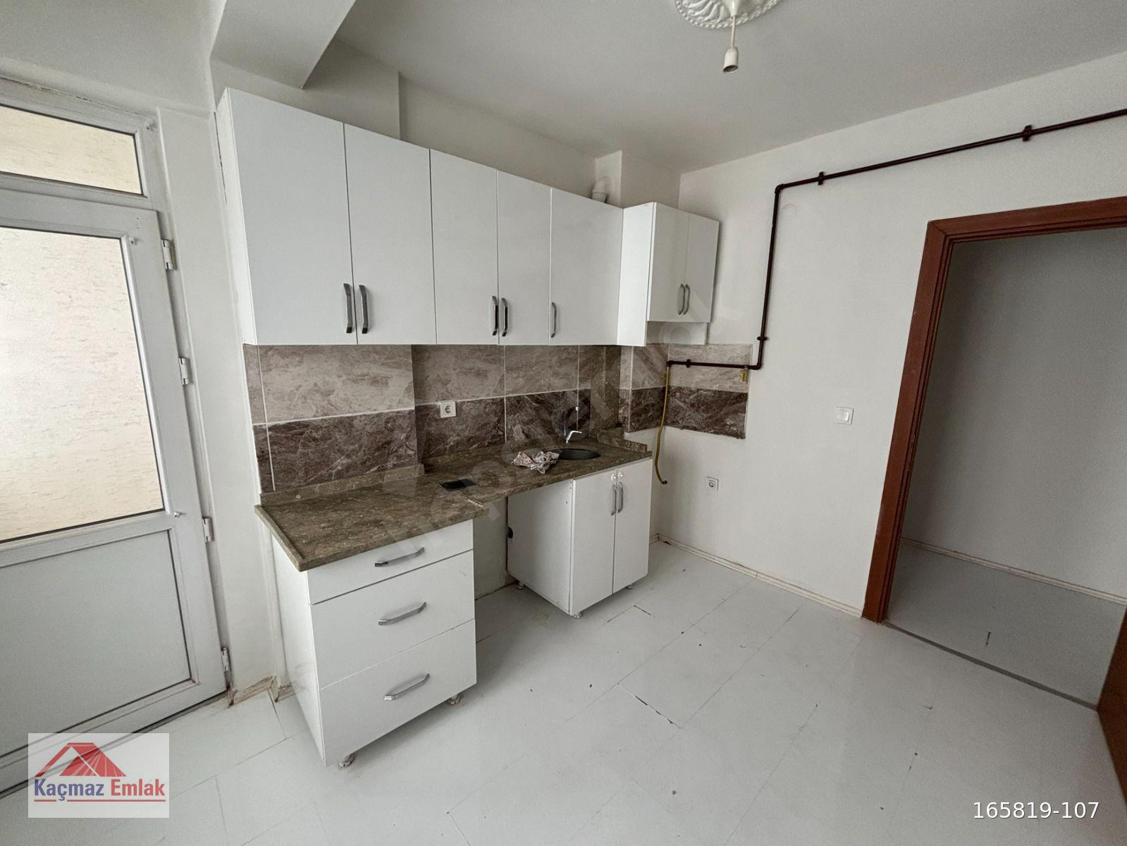 KAÇMAZ EMLAK ÇAMLICA MH.GÜNDÜZ ÖKÇÜN DİBİ 2+1 KİRALIK DAİRE