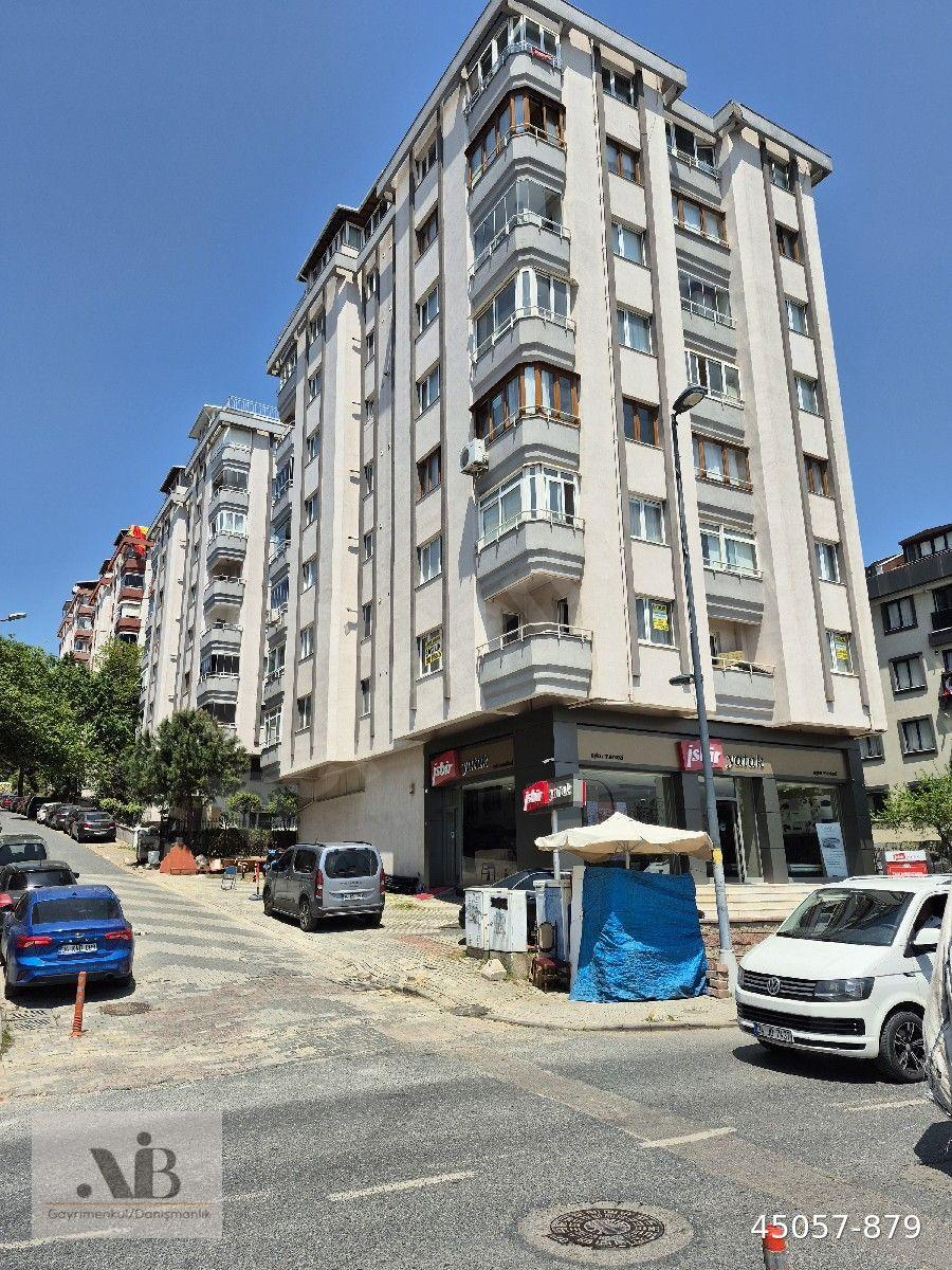 İLKER BARUTCU DAN, KISIKLI MAH. ALEMDAĞ CAD. YANYOL DA, 3+1, 145 M2, OTOPARKLI DAİRE