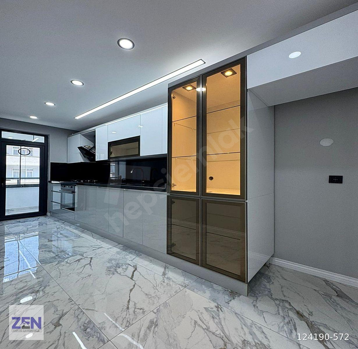 ZEN YAPI'DAN EMSALLERİN ALTINDA BALKONLU 2+1 SATILIK ARA KAT