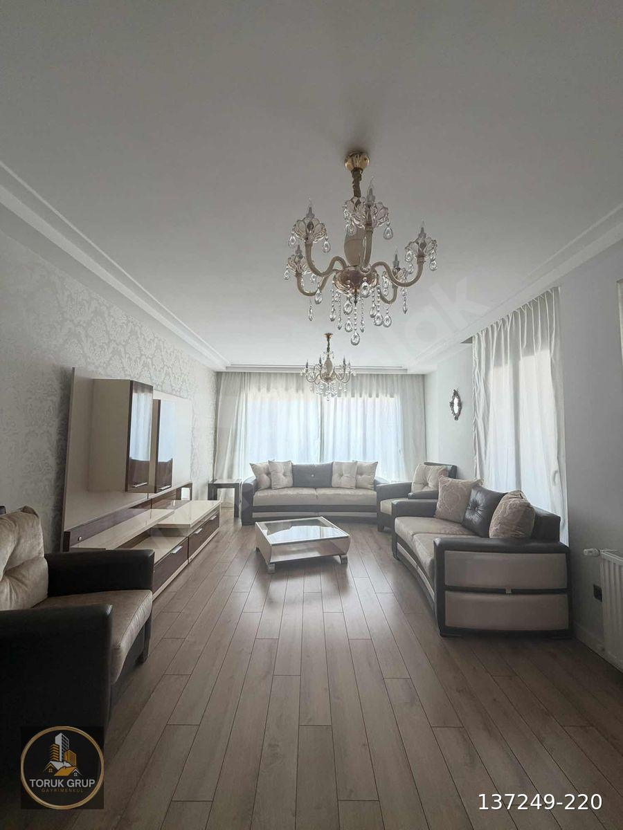 ADANA KOLEJiNİN YANİ