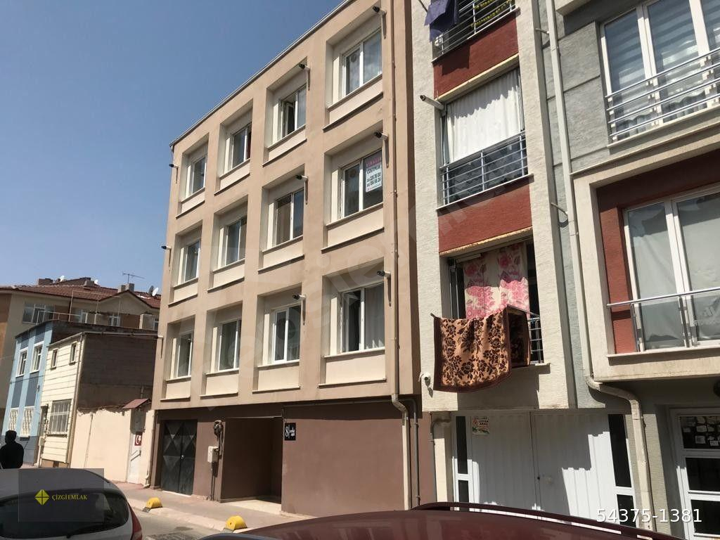 ÇİZGİ EMLAK'TAN SAKARYA CAD (SIHHİYE MEYDANI)YAKINI KİRALIK 1+1