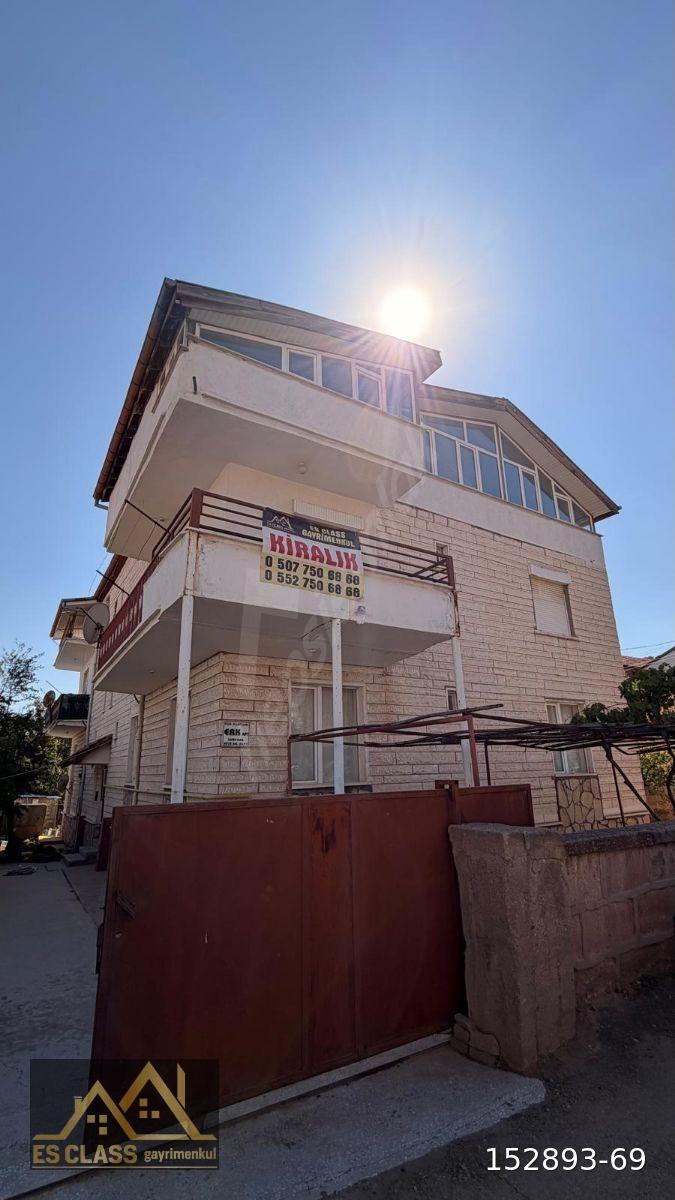 ZAFER MAHALLESİNDE BAHÇELİ MÜSTAKİL 3+1 DAİRE
