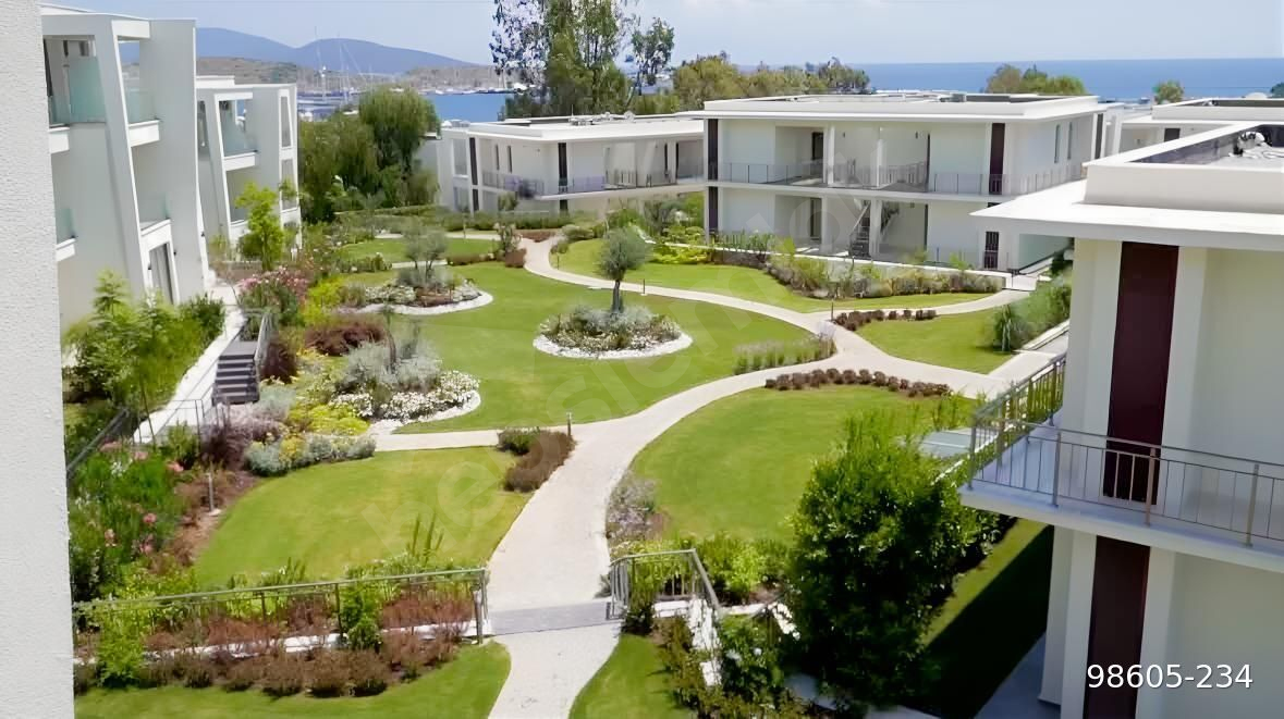DENIZE SIFIR SITE ICERISINDE SEZONLUK KIRALIK 2+1 BAHÇELİ DAİRE
