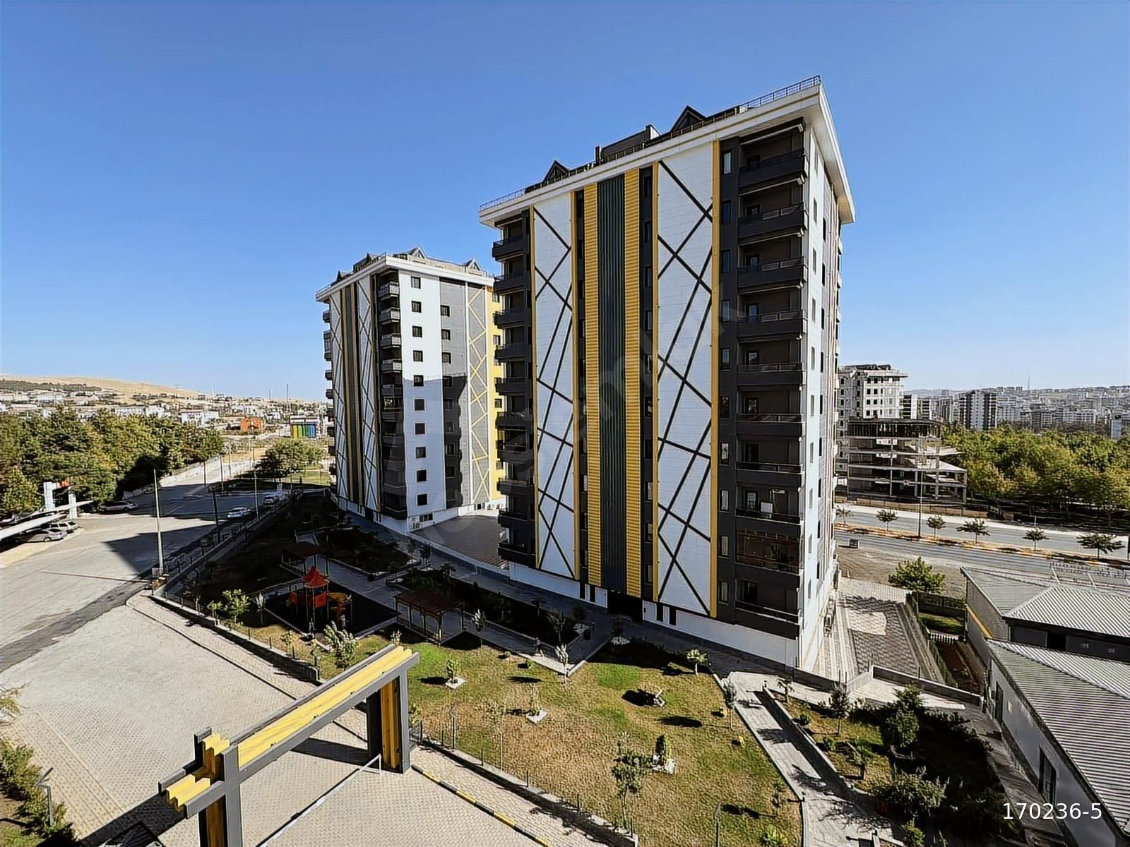 NET EMLAKTAN 4,5+1 LÜKS DAİRE ÇAMLIYAYLA MAH