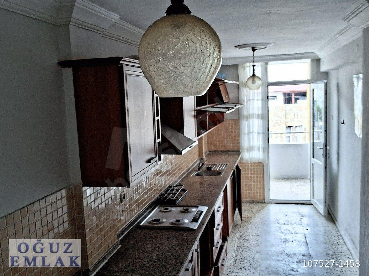BEYAZEVLERDE HOLİDAY OTELE YAKIN SATILIK DAİRE