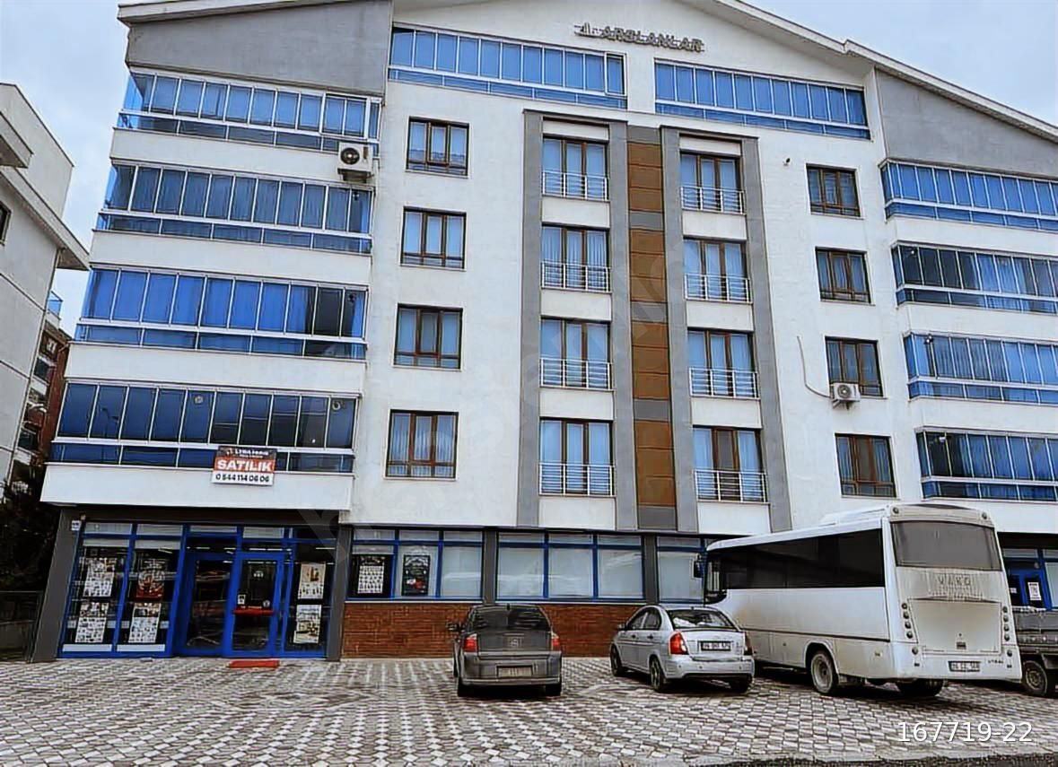 ŞEHİR MERKEZİNDE BULVAR ÜZERİNDE ÖNÜ AÇIK SATILIK 4+1 DAİRE