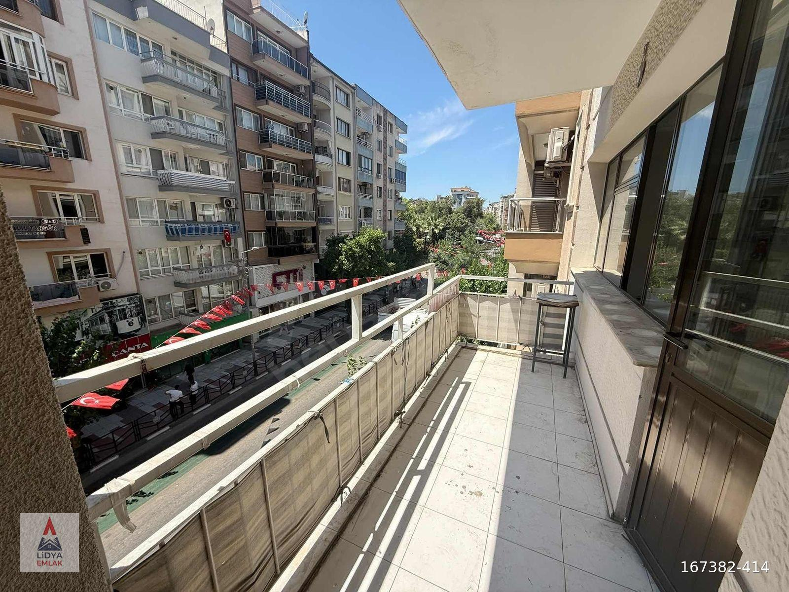 MANİSA MERKEZ SEKİZ EYLÜL CADDESİ'NDE GENİŞ 2+1 KİRALIK DAİRE