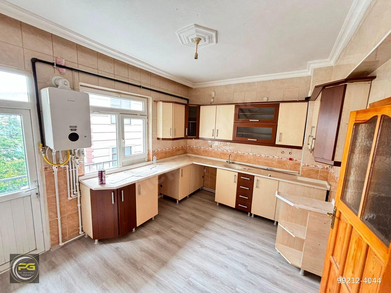 🏡✨ DEVELİ POLAT GAYRİMENKUL'DEN PAZAR MEVKİİNDE SATILIK BAKIMLI 3+1 DAİRE ✨🏡