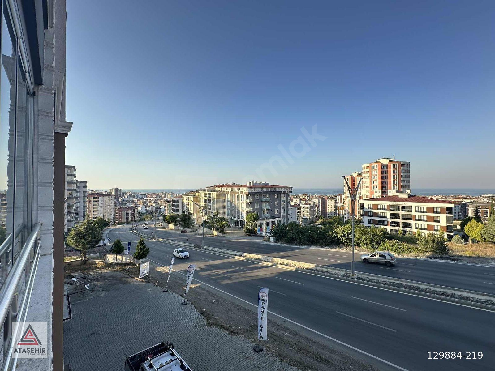ATAŞEHİR'DEN MANZARALI YÜKSEK KREDİLİ GENİŞ SATILIK 3+1 DAİRE