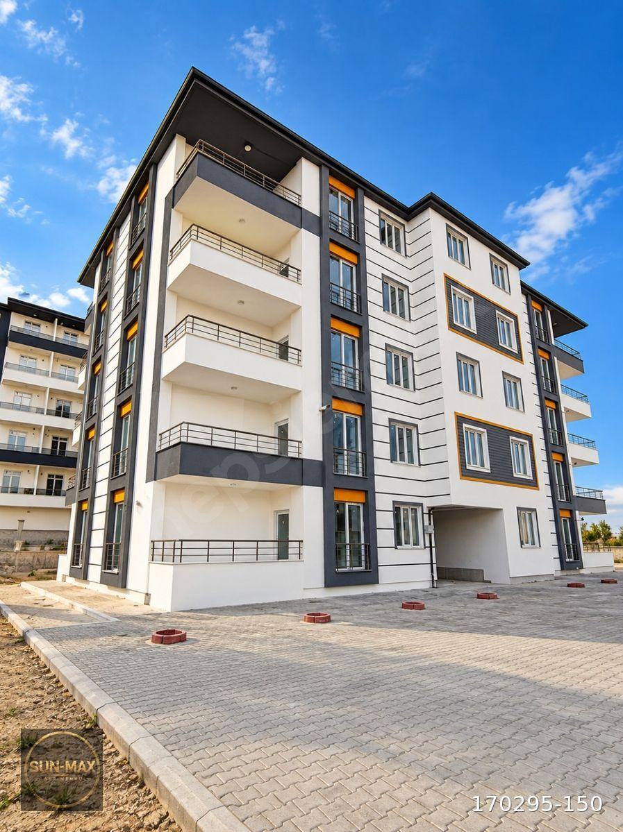 SUN-MAX' TAN TOROS MAH'DE FULL KREDİYE UYGUN ARAKAT 2+1 DAİRE
