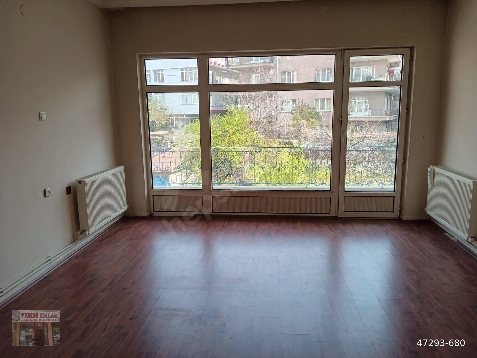 KOLEJ SERVİ SOKAK'DA SALON BAĞIMSIZ, 3+1,KOMBİLİ