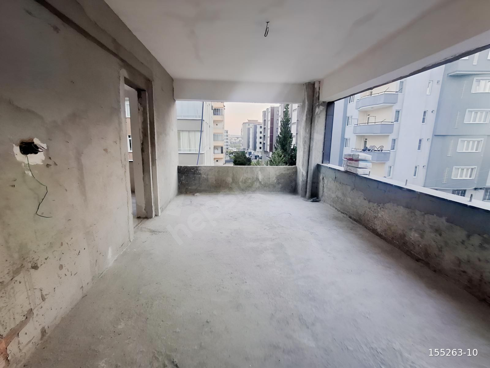 Süslü Gayrimenkul'den Osmangazi Mah. Geniş Oturumlu 2.5+1