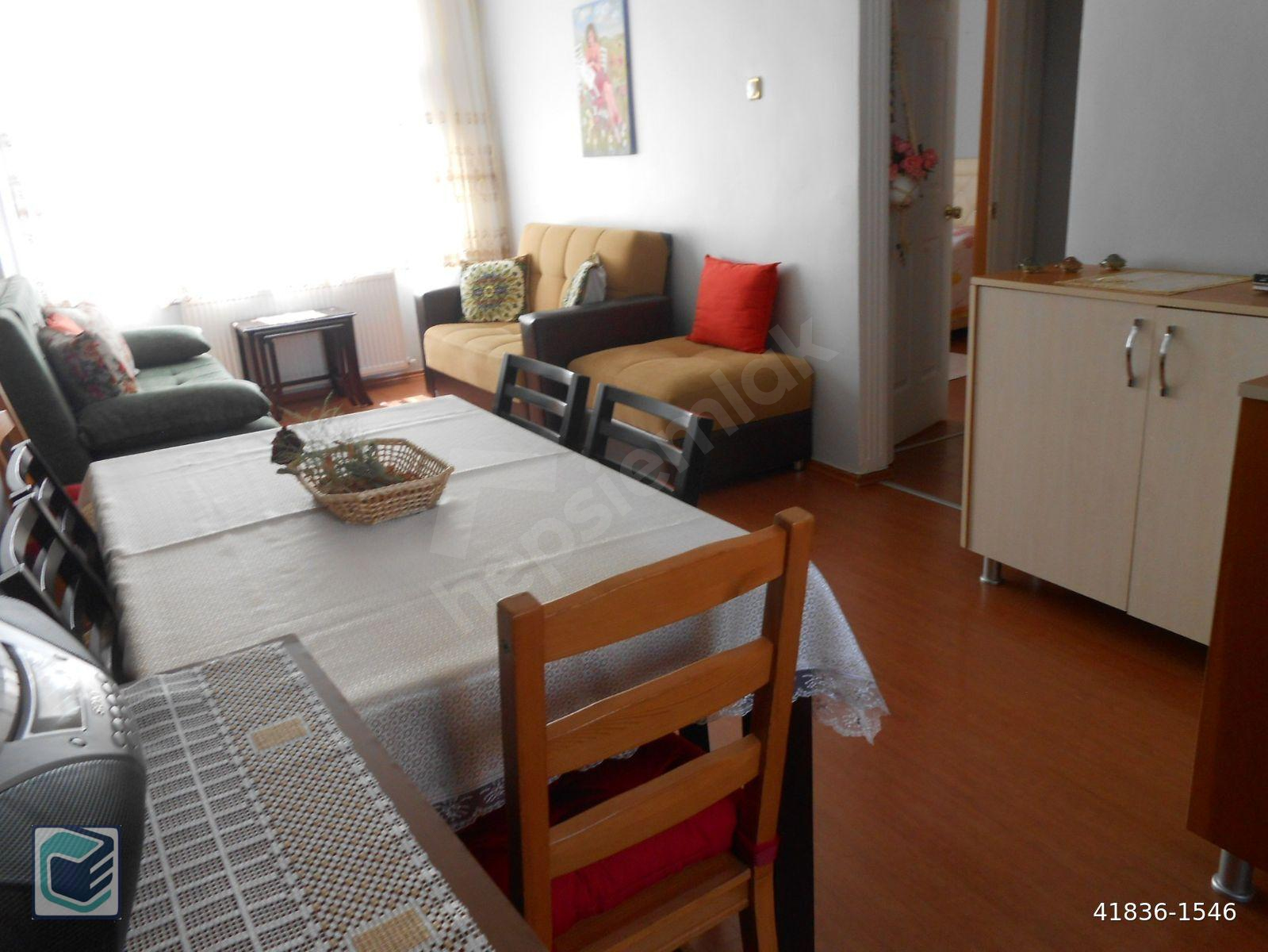 BAKIRKÖY Y MAH SAHİLE PAZARA MARAMARAYA YAKIN FULLEŞYALI 1+1 TEMİZ FERAH KİLİMA 2.KAT 55 M2BOŞ DAİRE