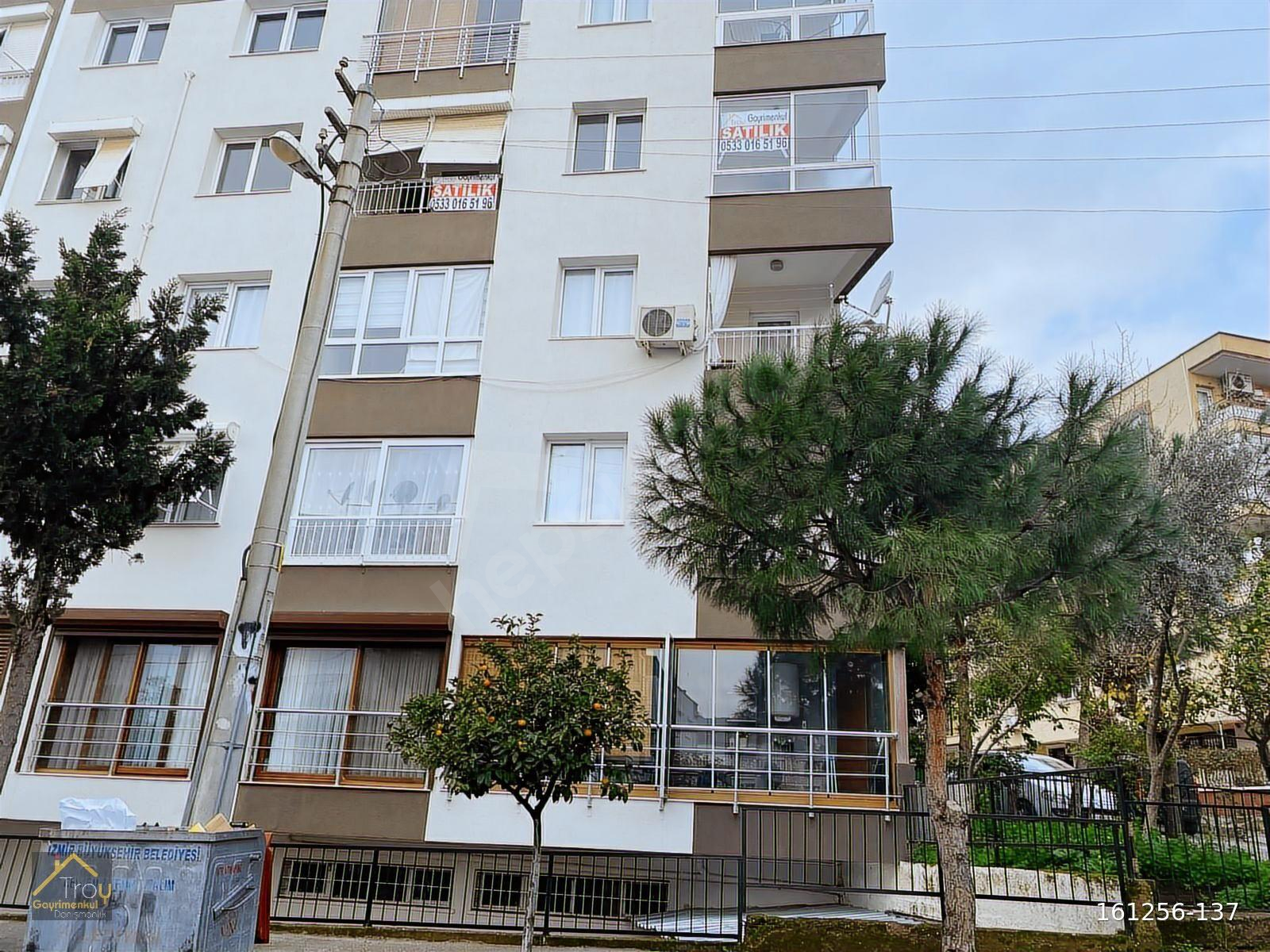 Balçova'da Teleferik Mahallesinde 3+1 Ara Kat Daire