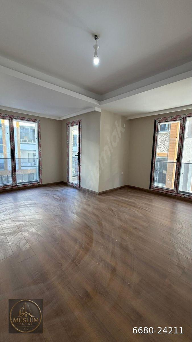 Avcılar Merkezde Yeni Binada Kiralık 2+1 Daire