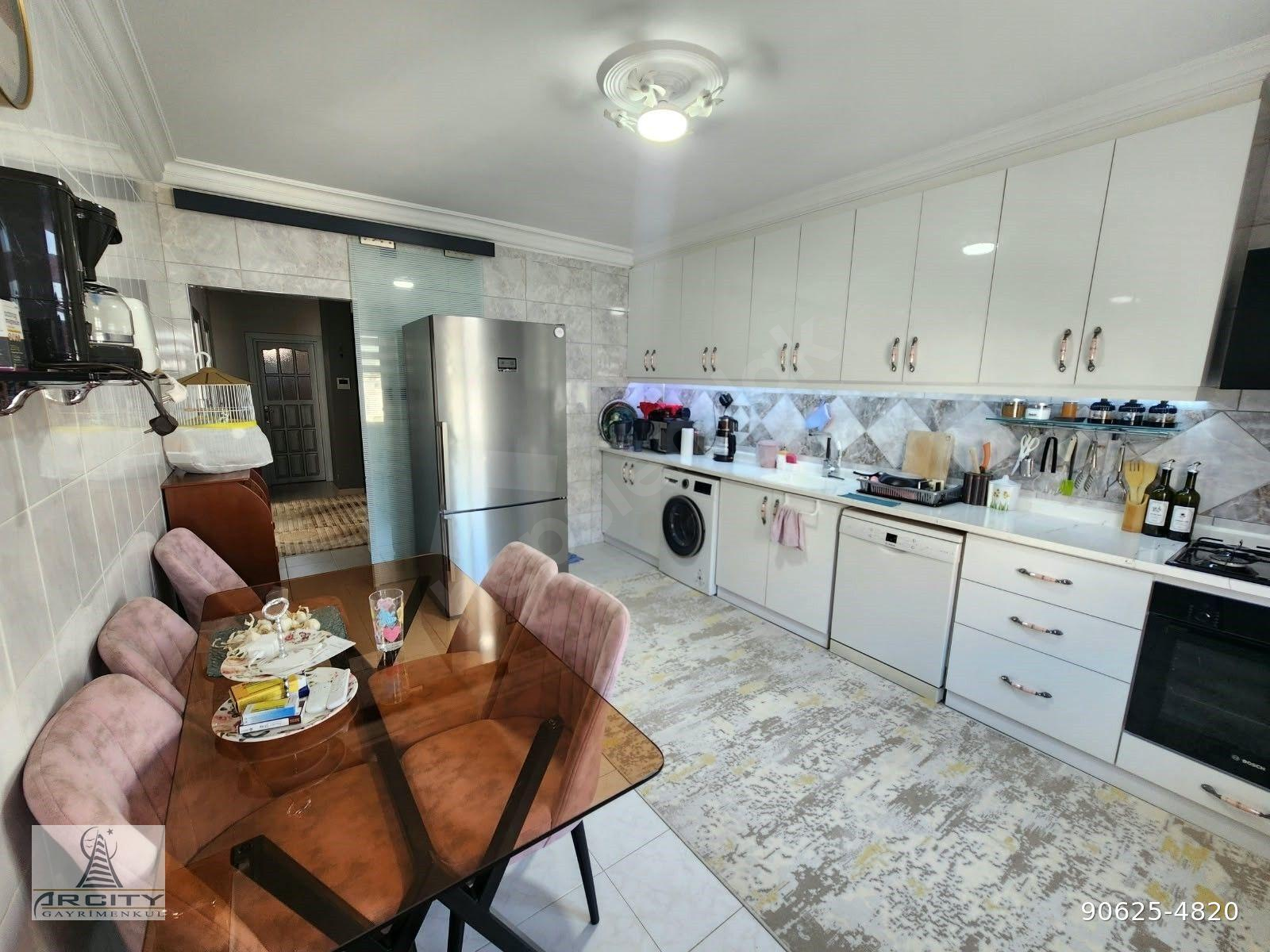 ░_*ARCITY*_░DEN MERKEZİ KONUMDA 180M² FULL YAPILI+D.GAZLI *3+1