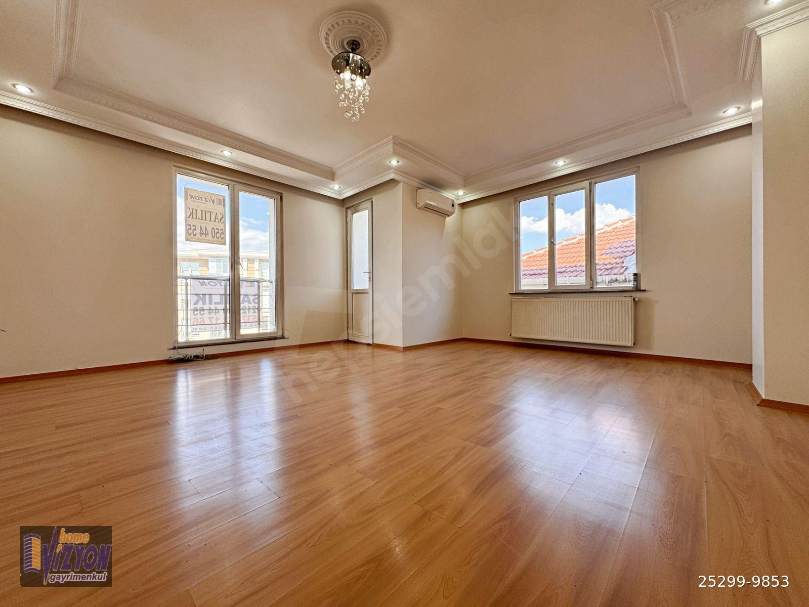 Home Vizyon 'dan Bahçelievler Yenibosna Radar Satılık Otoparklı 5+1 Geniş Dublex Daire.