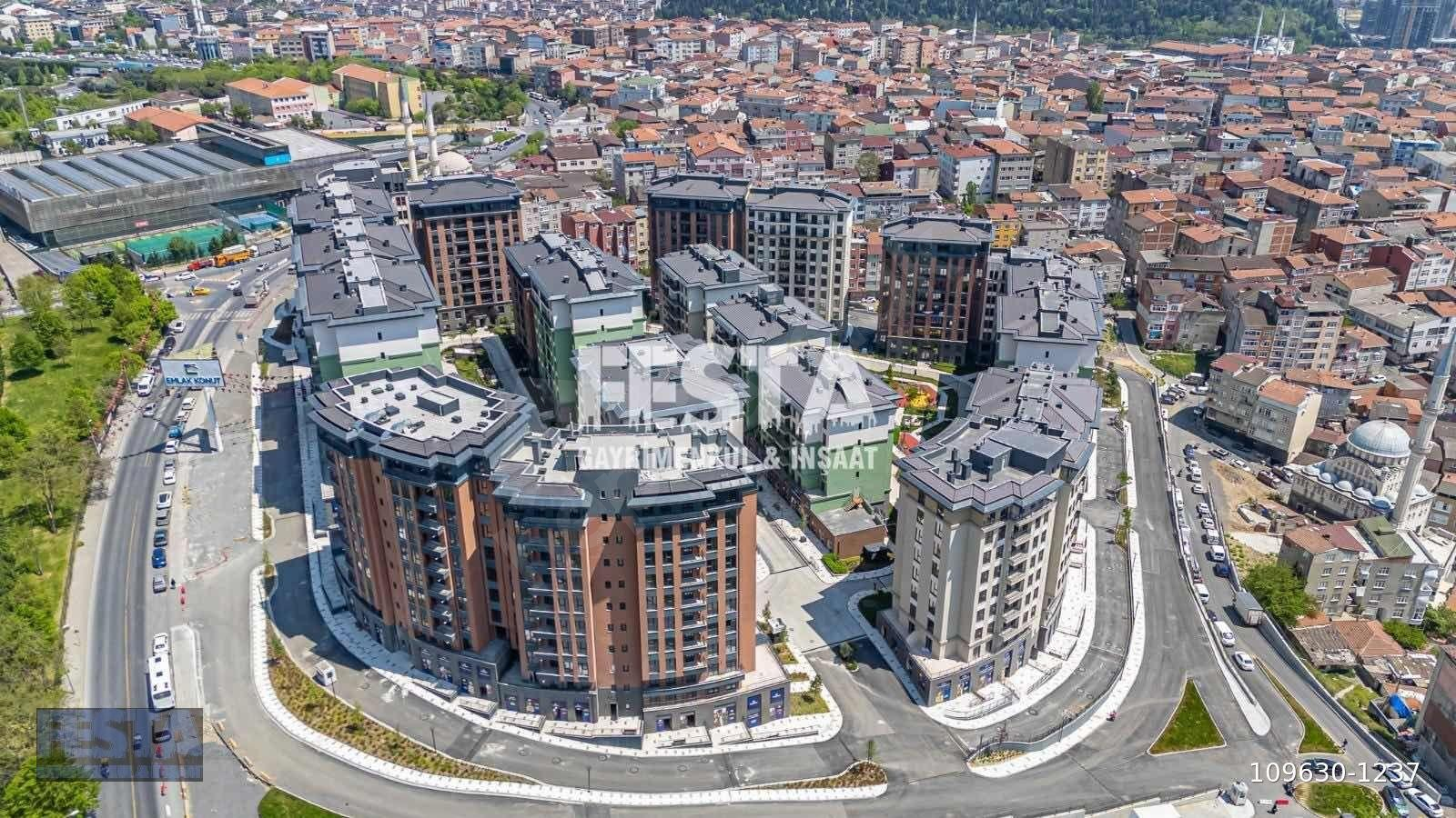Festa'da Metrobüs5dk Güvenlik Otopark Yokuşsuz 2+1 Kiralık Daire
