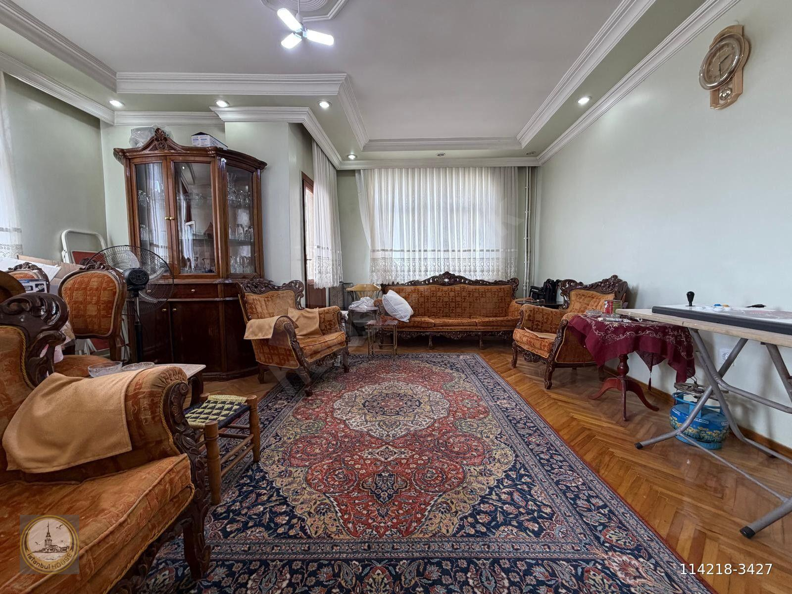 İSTANBUL HOUSEDAN KENTSELE GİRMİŞ 5+1 GENİŞ 250M2 DUBLEKS