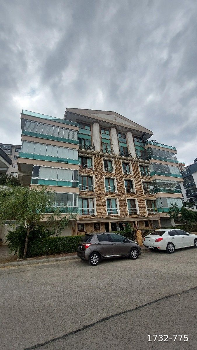 BİRLİK MAHALLESİ'NDE KİRALIK MOBİLYALI TERASLI 1+1 DAİRE