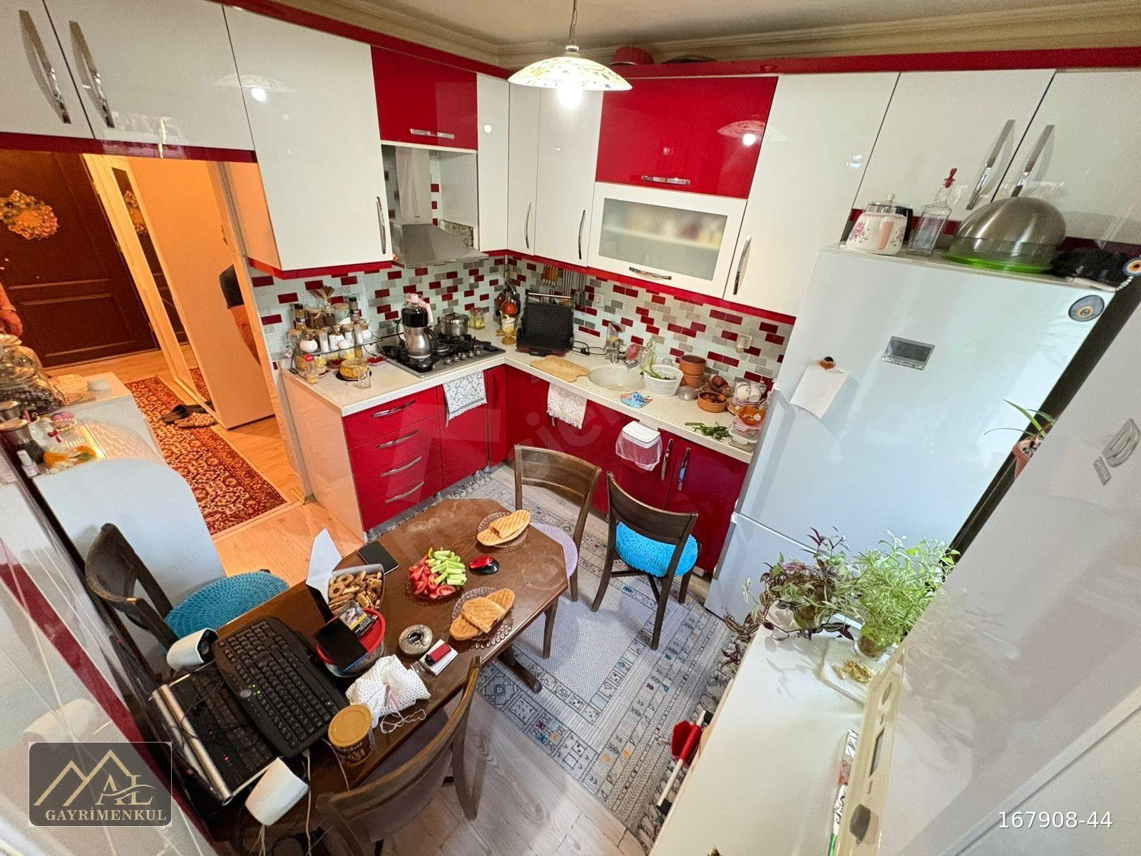 ANDİÇEN DE AY IN FIRSATI KAT KONUMUNDA 3+1 SALON BAĞIMSIZ ÖN CEPHE FUL+FUL YAPILI KUPON YÜKSEK GİRİŞ