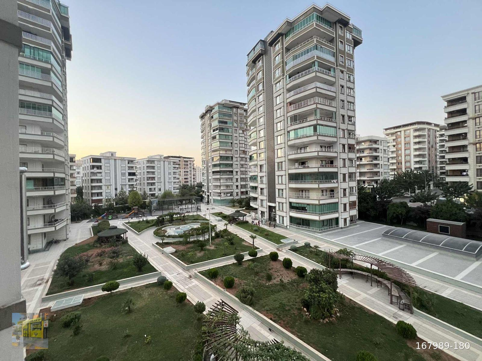 KARAKÖPRÜ ATAKENT CEYLAN PARK SİTESİNDE SATILIK 4+1