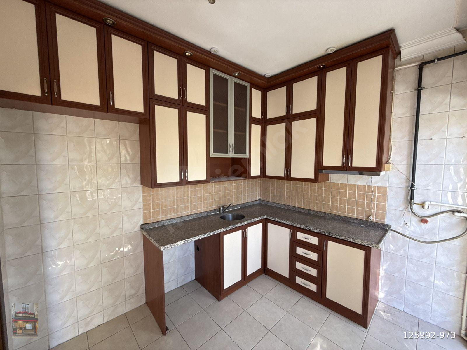 Kemer köprü kafaf sokak kiralık 2+1 Boş daire