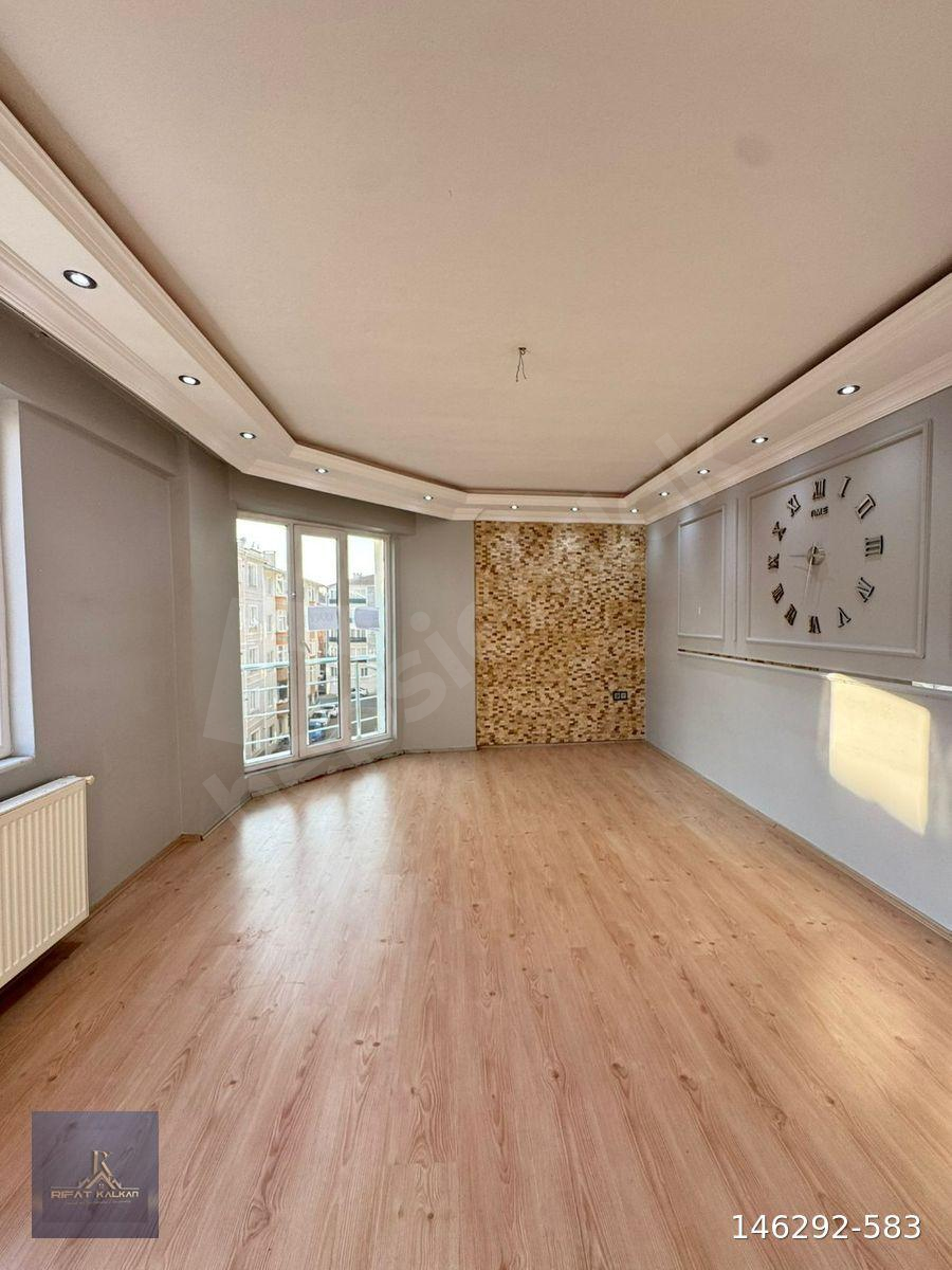 RK EMLAK TAN ÇORU REŞADİYE MAHALLESİNDE İSKANLI ARA DAİRE 3+1