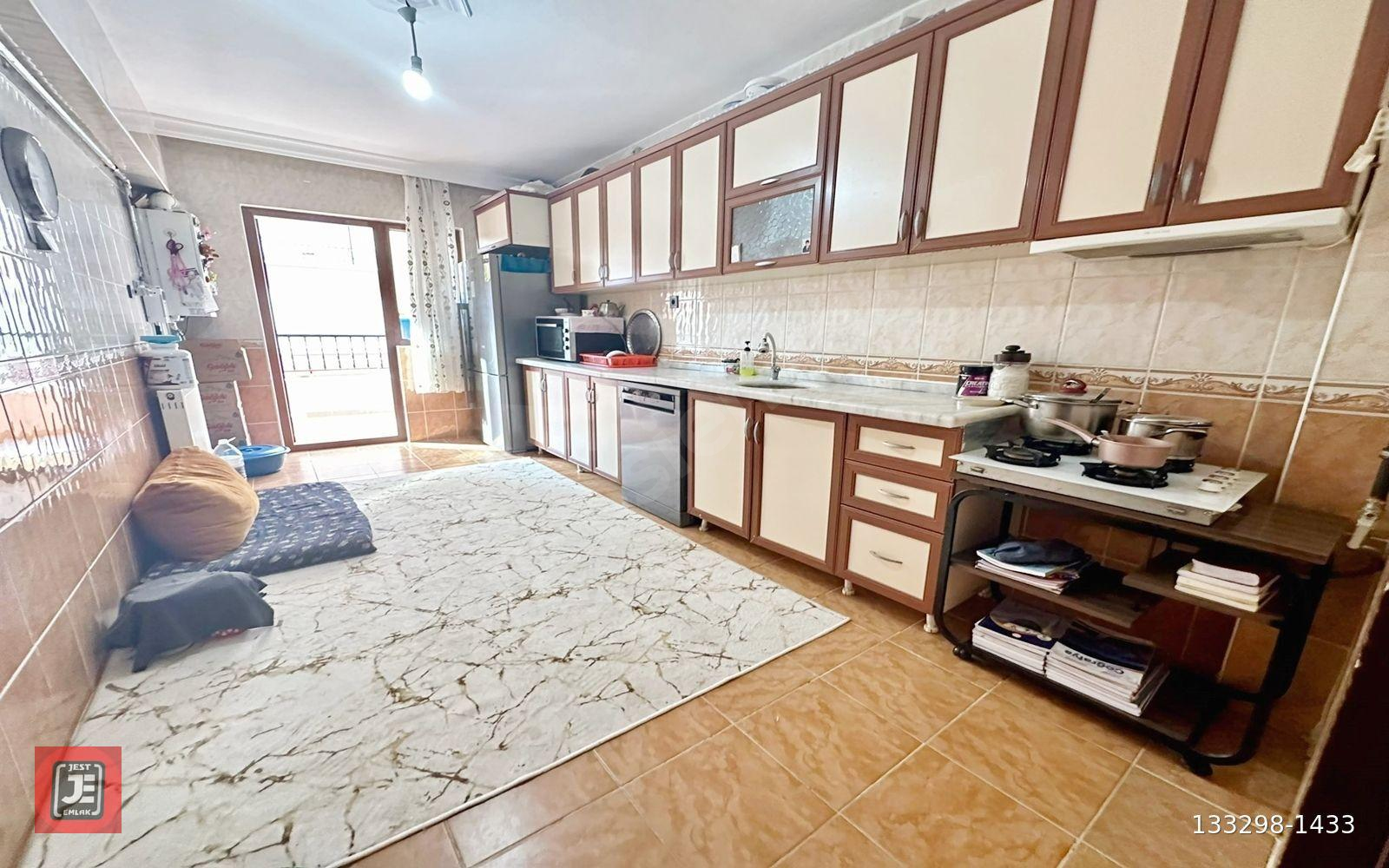 ATAPARK'TA AŞIK VEYSEL CADDE ÜZERİ GENİŞ m² ARA KAT 3+1 DAİRE