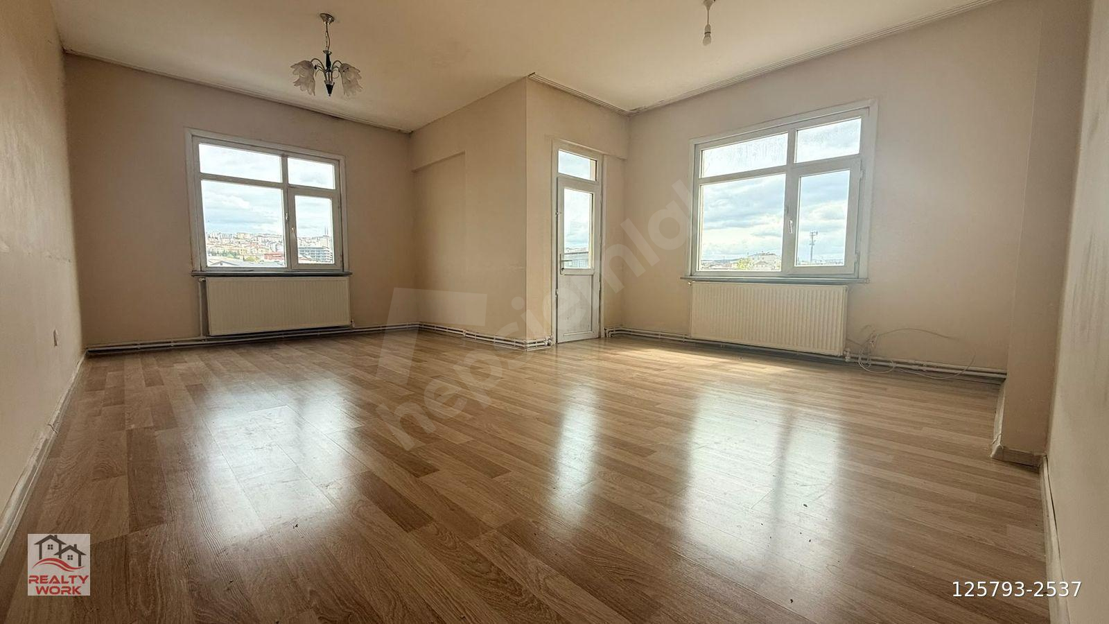 MARMARAYIN DİBİNDE KAÇIRILMAYACAK YATIRIM FIRSATI 2+1 DAİRE