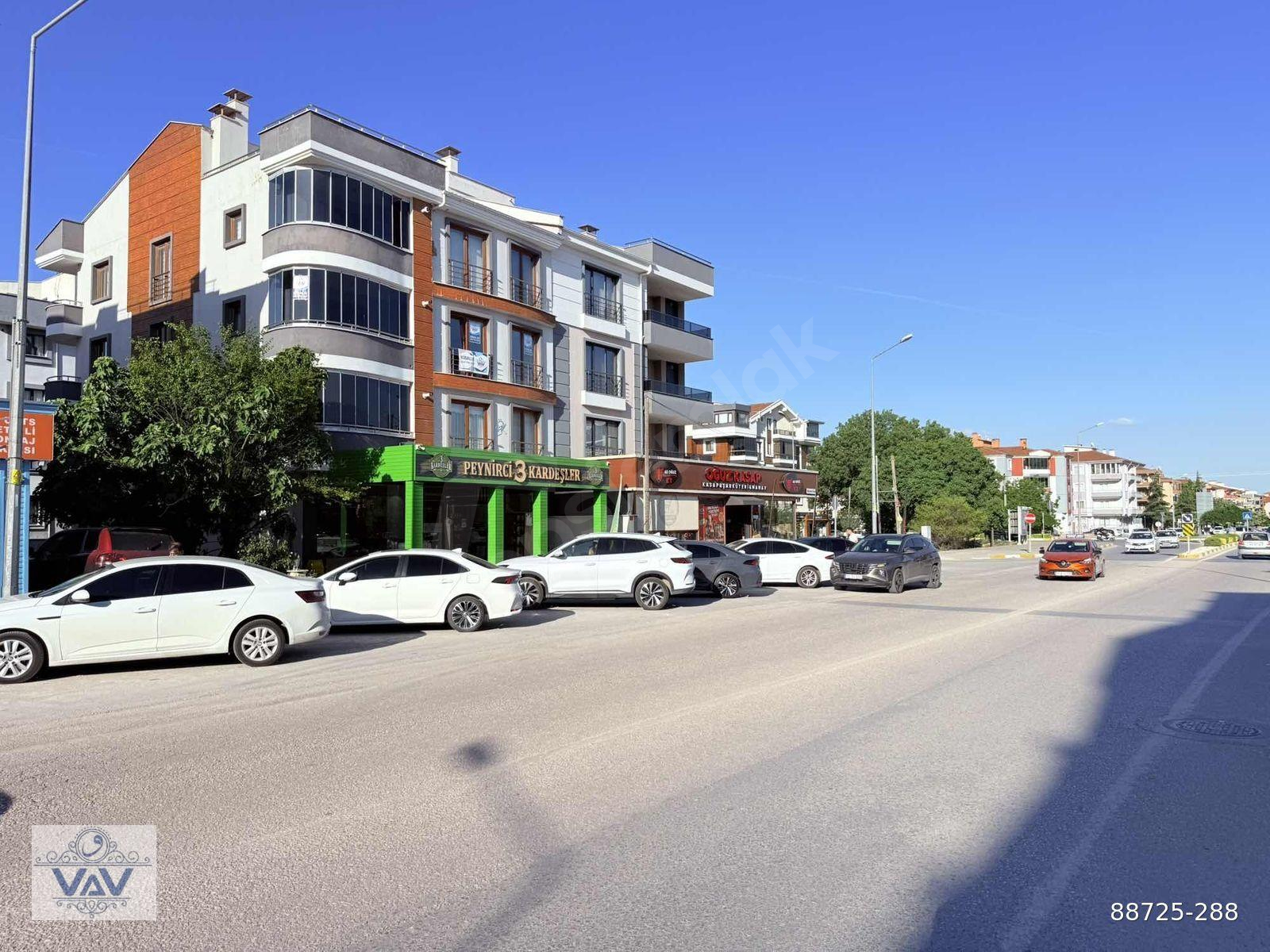 VAV GRUP'dan TOYGAR MAH. CADDE ÜZERİ ARAKAT ASANSÖRLÜ GENİŞ 3+1*