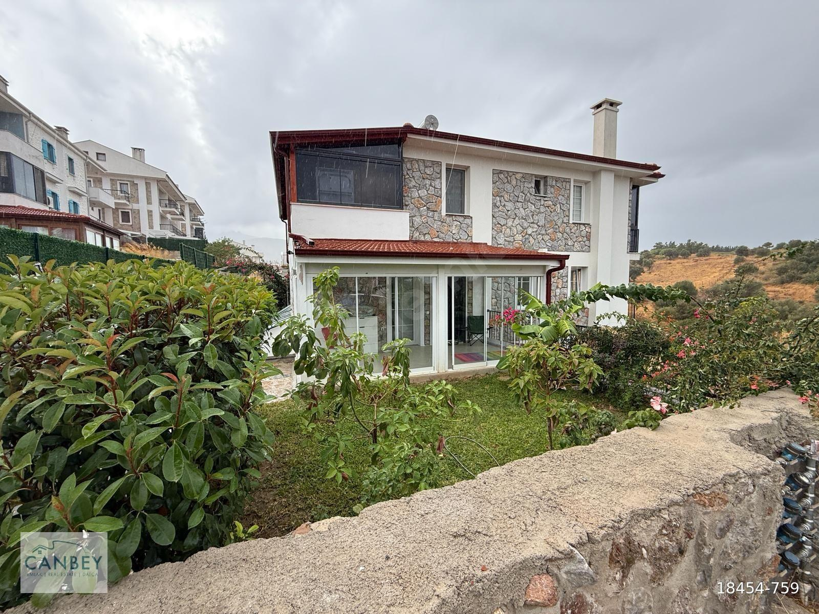 DATÇA İSKELE MAHALLESİ'NDE BAHÇE KEYFİ SUNAN 1+1 SATILIK DAİRE