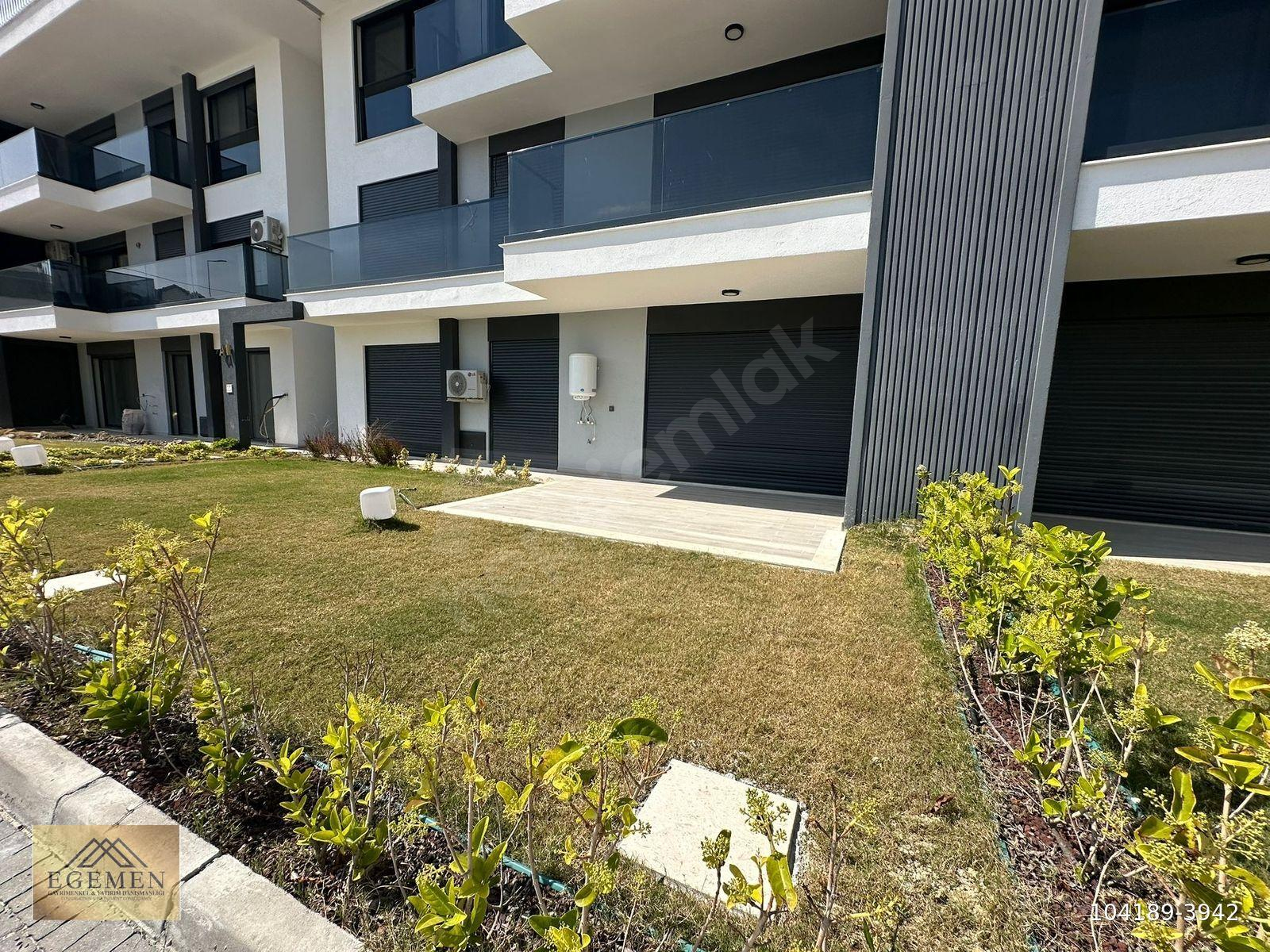 Kuşadası yılancı burnunda satılık lüks 2+1 daire