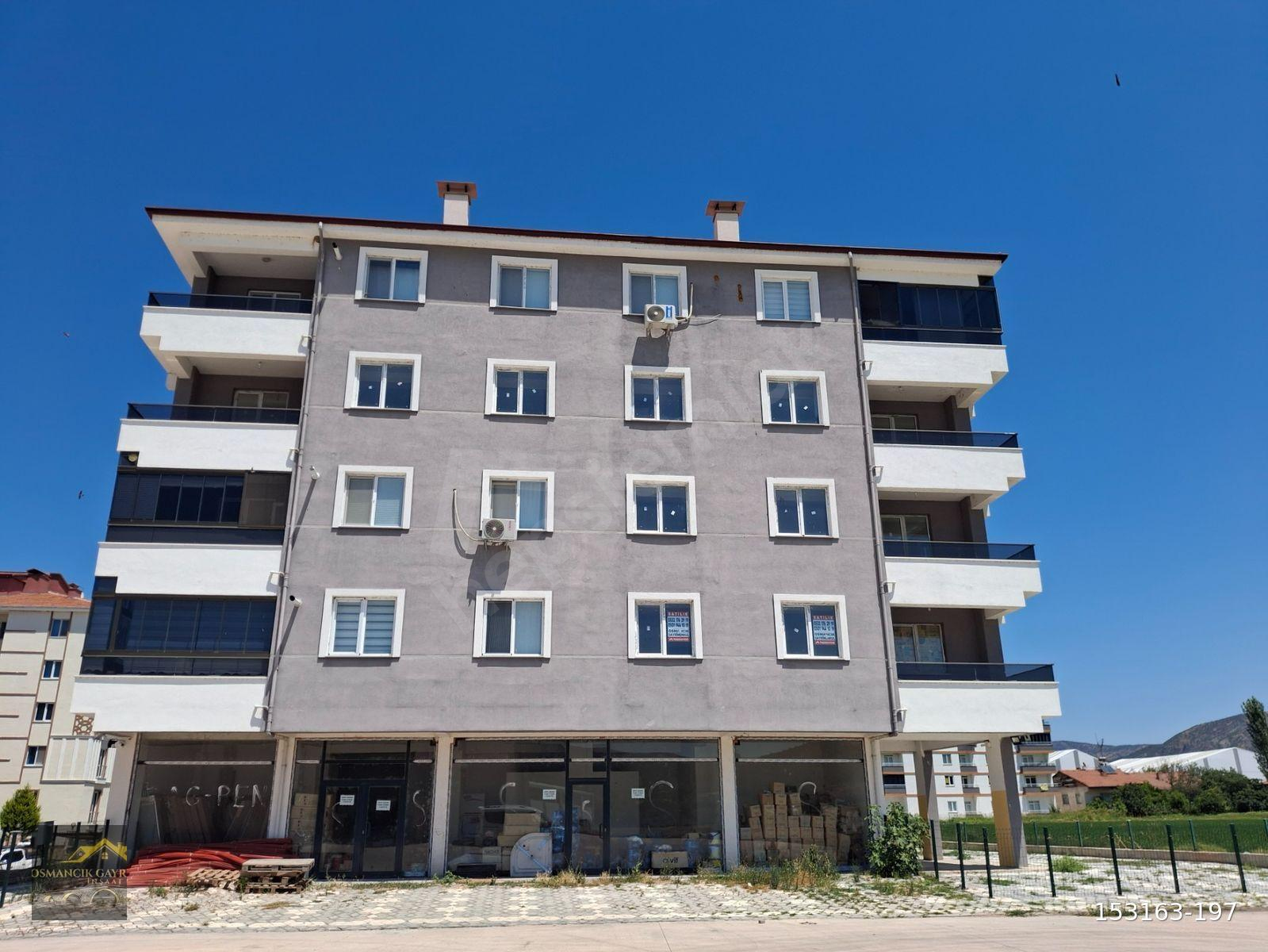 OSMANCIK GAYRİMENKULDEN SIFIR GENİŞ BALKONL PAZARA YAKIN LUX 1.KAT.3+1