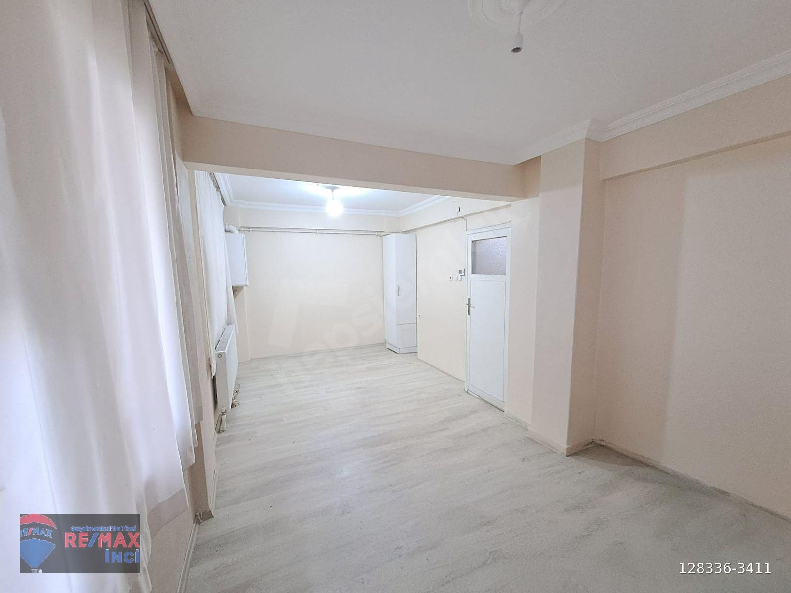 RE/MAX İNCİ'DEN PLEVNE MAH. MİGROS ARKASINDA YENİLENMİŞ SATILIK 2+1 DAİRE