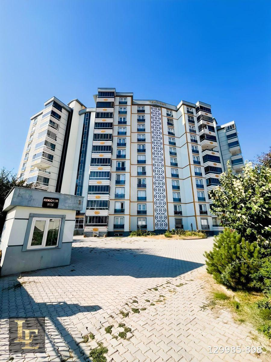 LİDER EMLAK'TAN YÜZME HAVUZU CİVARI SATILIK 4+1 LÜK DAİRE