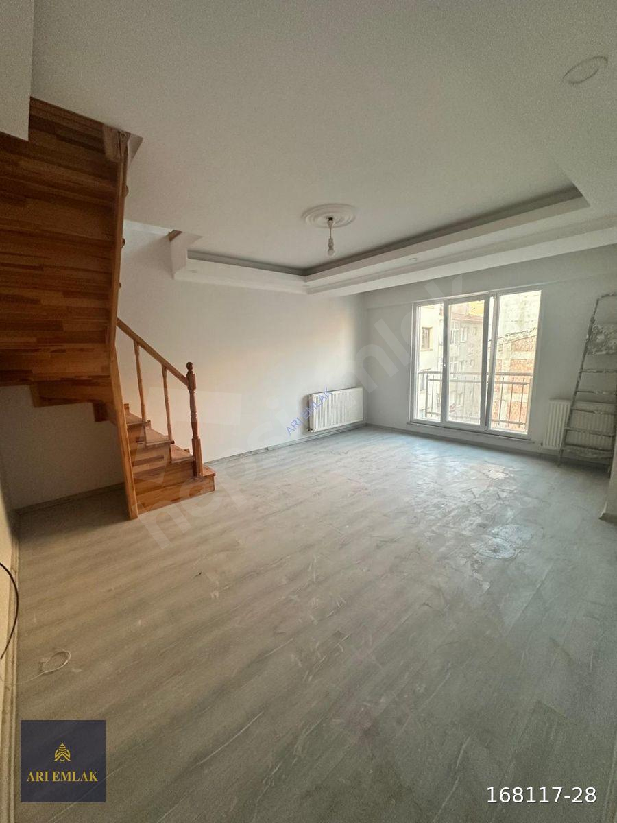 E5-SAFA HASTANESİ YAKINI GENİŞ KULLANIŞLI 3+2 DUBLEKS 130M2