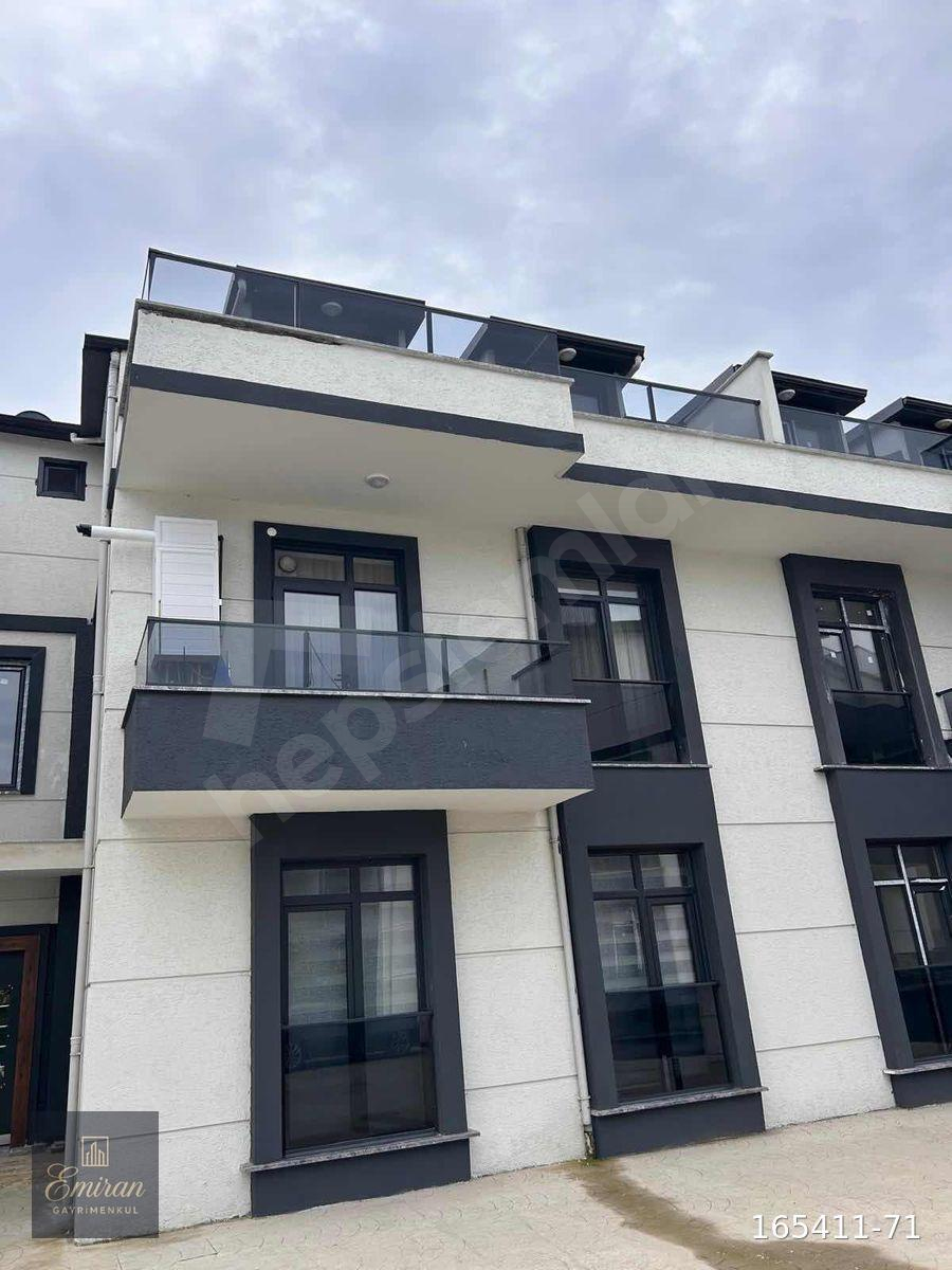 KANDIRA KUMCAĞIZDA HAVUZLU SİTE İÇİNDE 2+1 DUBLEX DAİRE EŞYALI