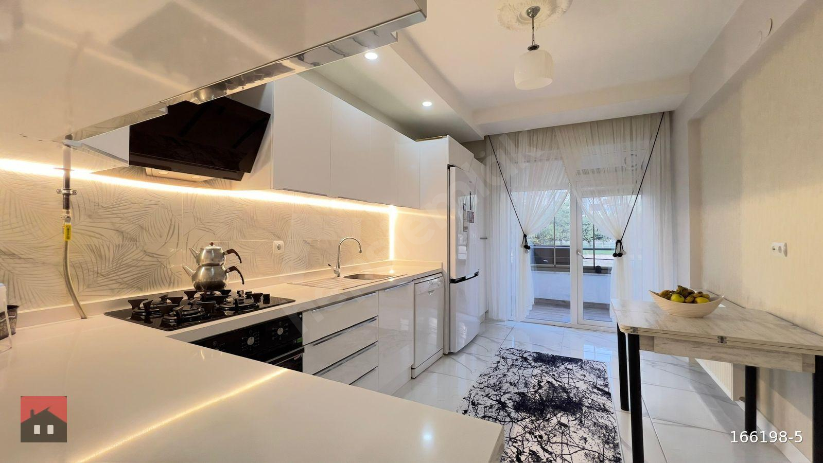 TAMAMI KREDİYE UYGUN, SALI PAZARI CİVARINDA SATILIK KAPALI GARAJLI LÜKS 4+1 DAİRE