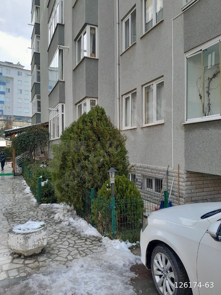 KİRALIK DAİREÖğretmen Evi Yanı GÖRKEM SİT YARI KOT ALTI