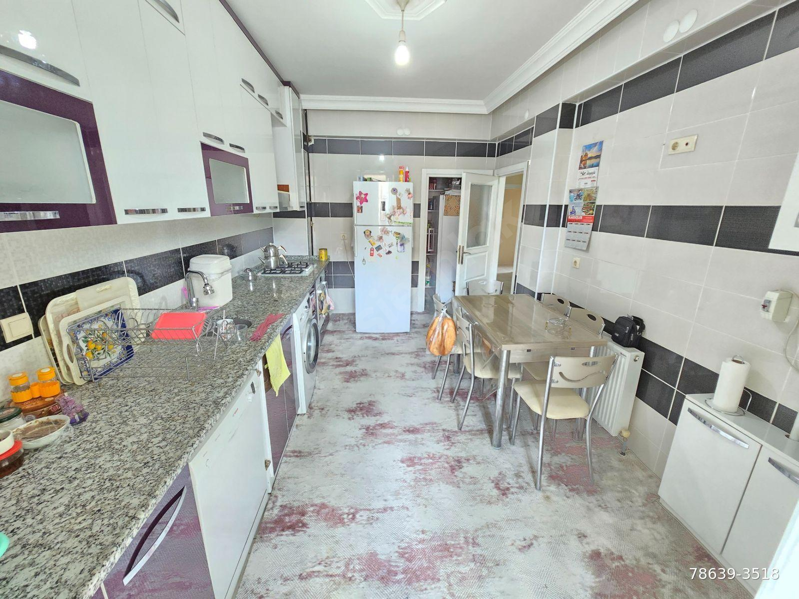 Cahı Mah. Kasım Topak Okulu Yanı 3+1 Güney Cephe Geniş Site İçi Satılık Daire