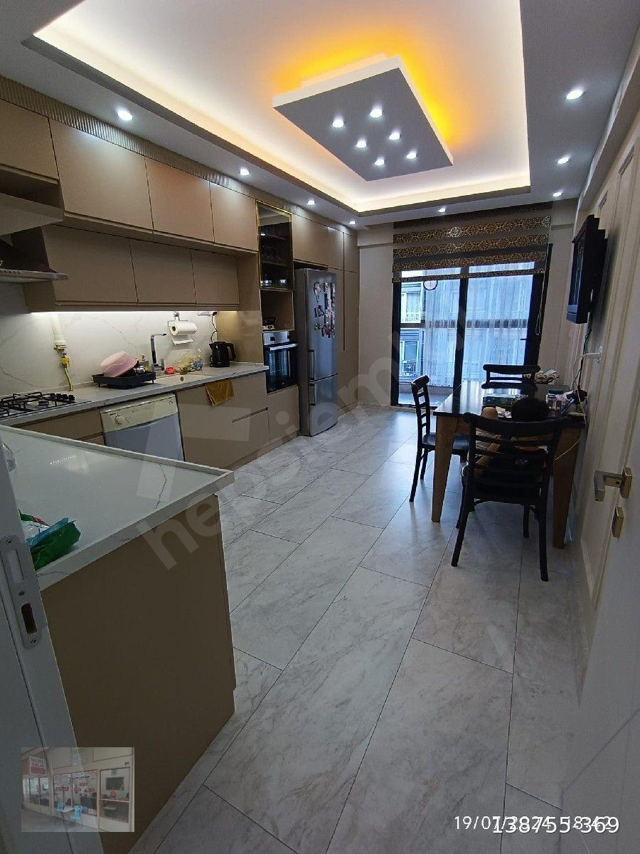 SALİHLİ KURTULUŞ MAHALLESİNDE SATILIK 2.KAT 3+1 DİRE