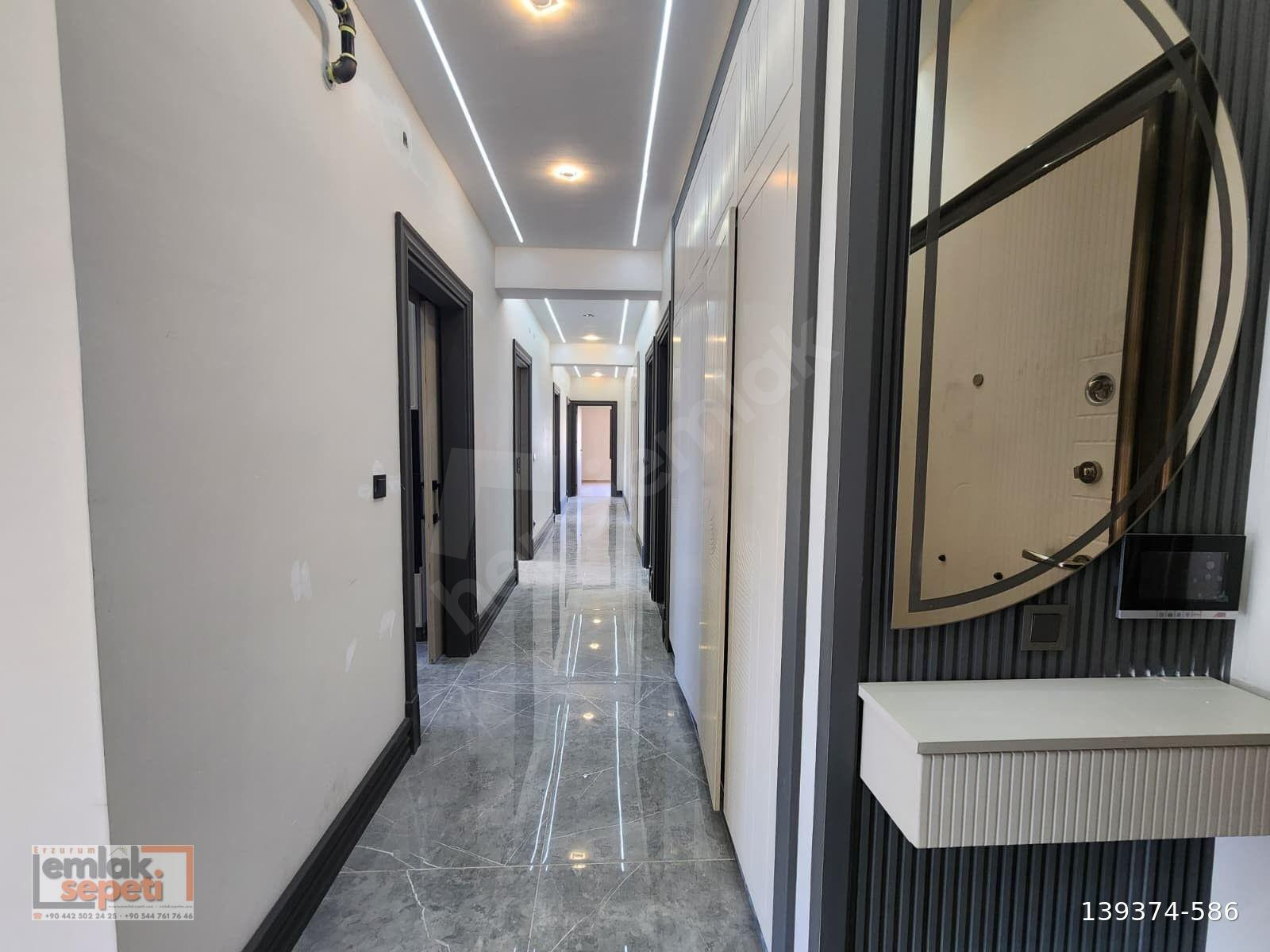 KOMBİNADA OTURUMA HAZIR LÜKS SATILIK 4+1 DAİRE