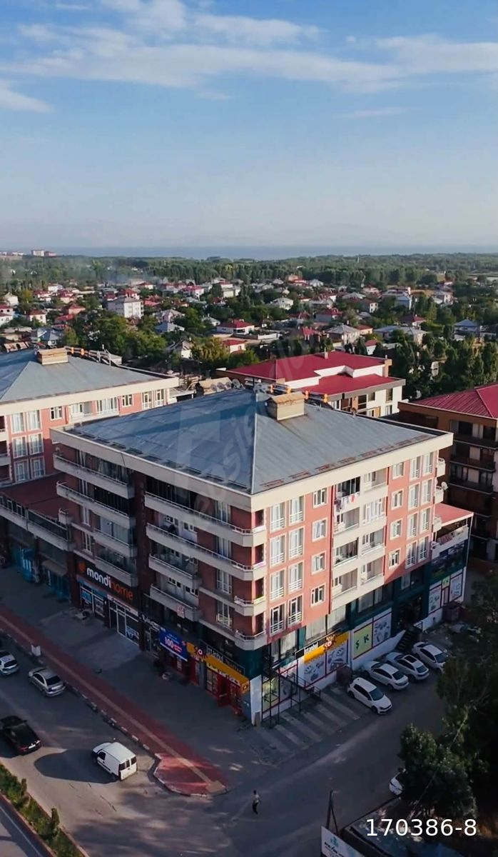 ERSES EMLAK’TAN ERCİŞ MERKEZDE 170 M2 3+1 10 YILLIK SATILIK DAİRE