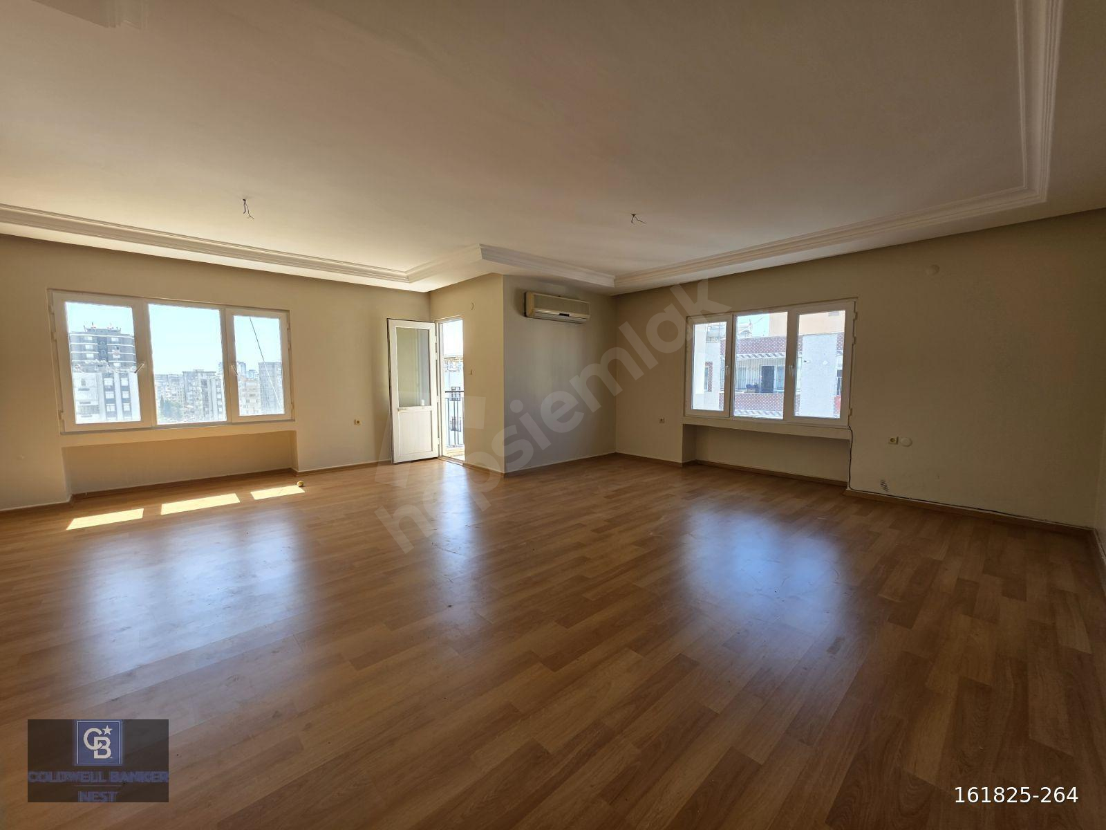 Mahfesığmaz'da Her Kat Tek Daire Net 205m2 4+1 Satılık Daire